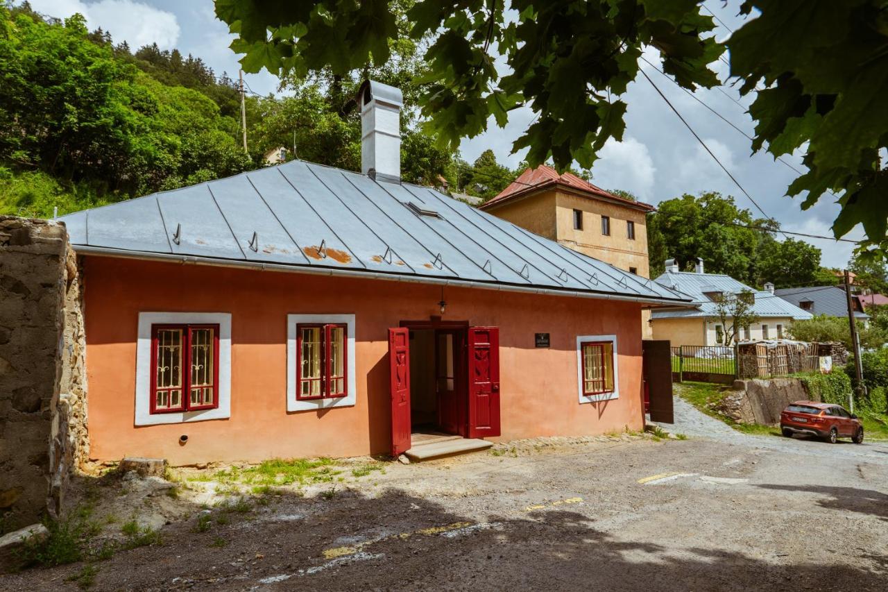 Apartmany Rodny Dom Deza Hoffmanna Banská Štiavnica Dış mekan fotoğraf